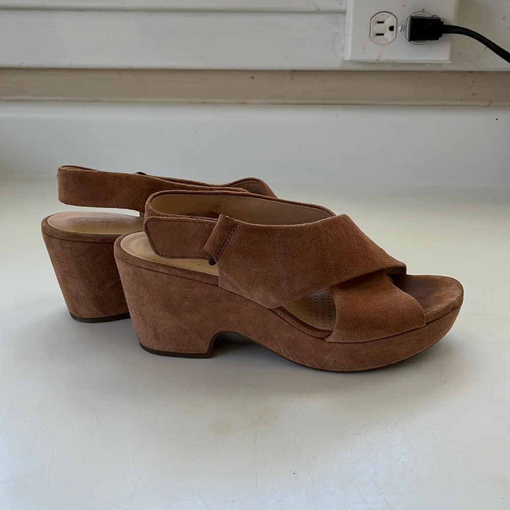 Clark’s Comfortable Suede Sandals